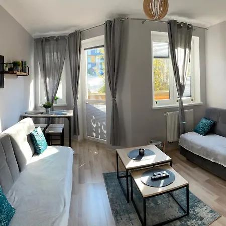 Przystanek - Ul Wilcza 3a 아파트 *