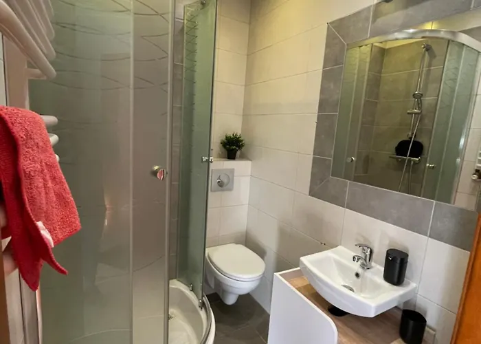 Przystanek - Ul Wilcza 3a Apartament